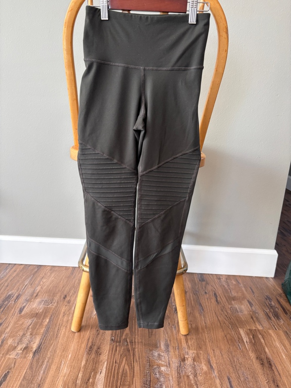 Old Navy Active Dark Grey Elevate Leggings
